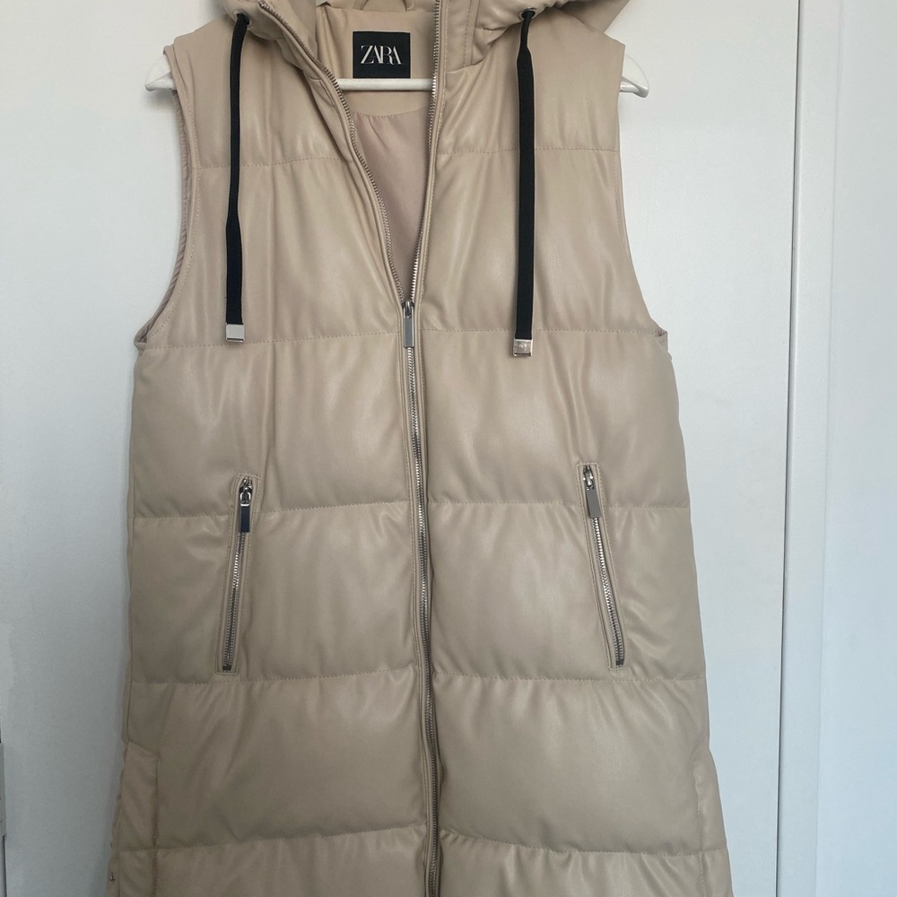 Zara Puffer  Vest Women's, Size Medium, Beige, Faux Leather